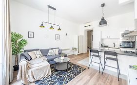 Charming & Cozy Central 1Bedrm Suites