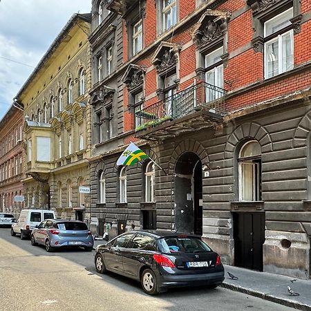 Charming & Cozy Central 1Bedrm Suites Budapest Kültér fotó