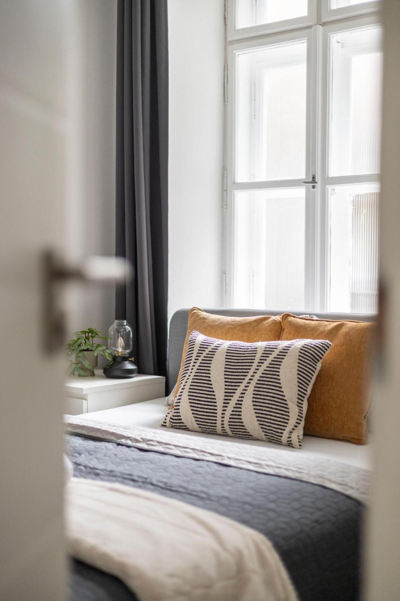 Charming & Cozy Central 1Bedrm Suites Budapest Kültér fotó